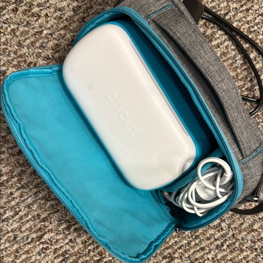 Cricut Joy Portable Machine with Gray and Teal Case